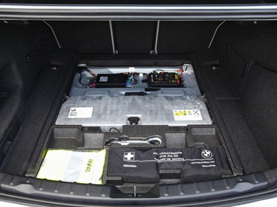  BMW ActiveHybrid 3 2012 года  (фото 93 из 102)